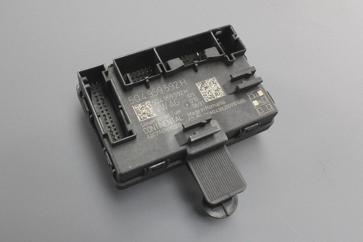 SEAT Leon Skoda Octavia 2020-on passenger door control unit 5Q4959592H