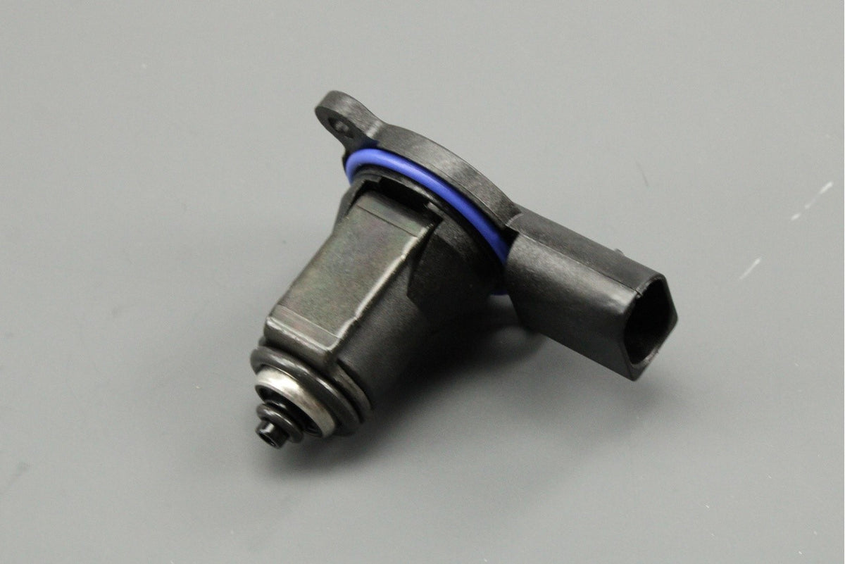 Land Rover Discovery 4 Range Rover Sport air compressor valve LR075760, view 1