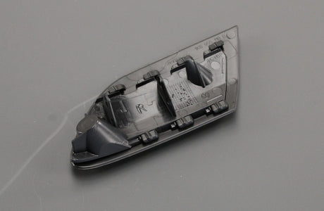 Golf R32 MK5 2005-2008 headlight washer cover cap (right) 1K6955110B GRU