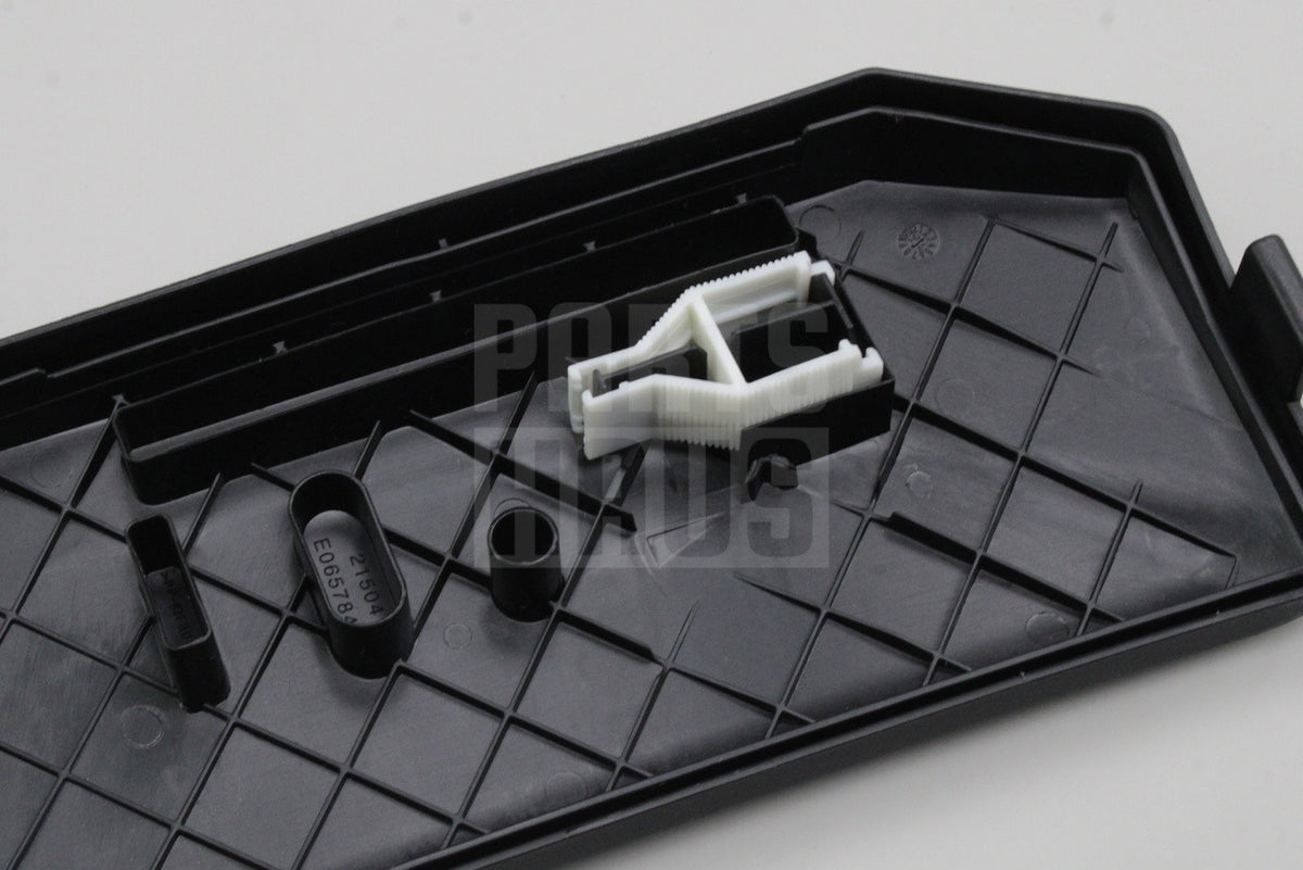 VW Polo AW Audi A1 Skoda Fabia SEAT Ibiza fuse box cover lid 2Q0937132A