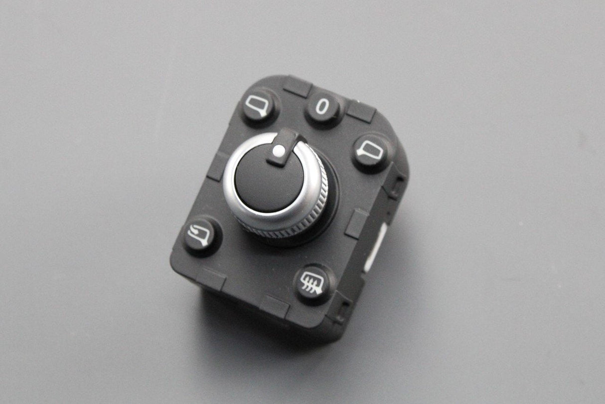 Audi A3 Q2 Q3 RSQ3 wing mirror adjustment switch 4M0959565T