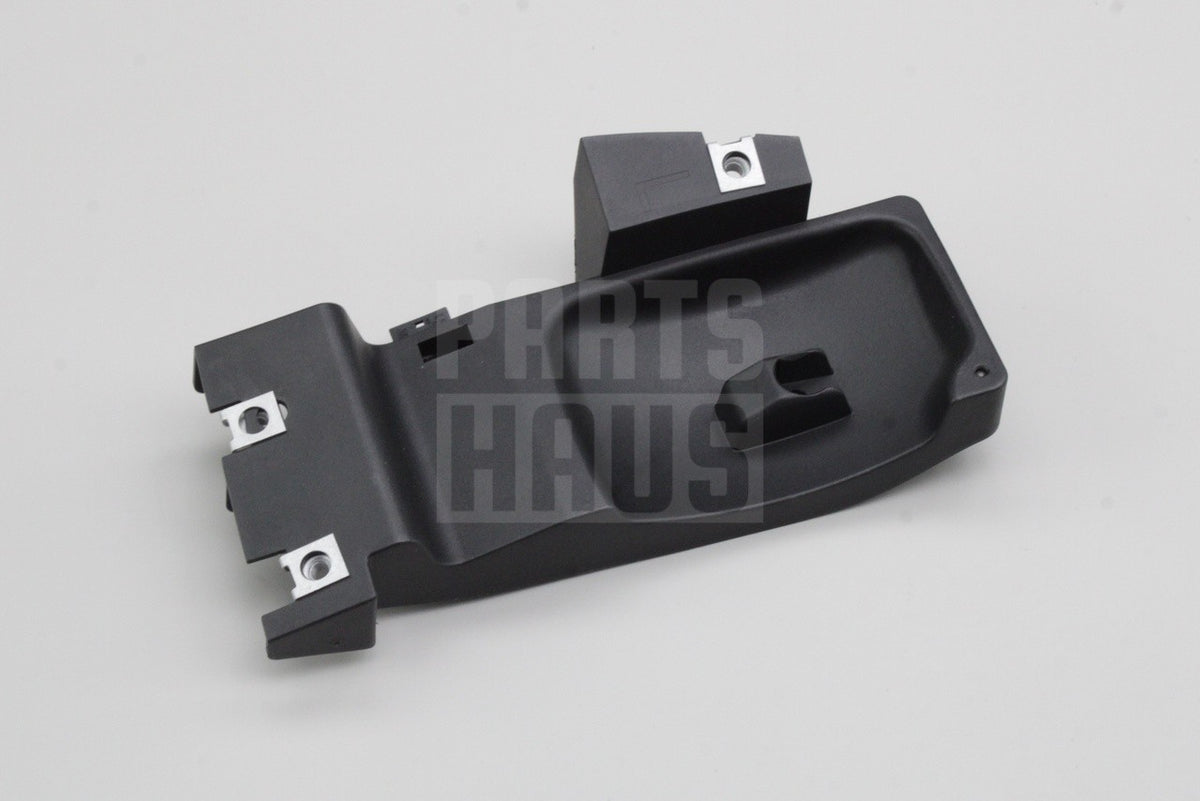 Audi A6 S6 Saloon 2011-18 swivel tow bar release lever (left) 4G5813685A