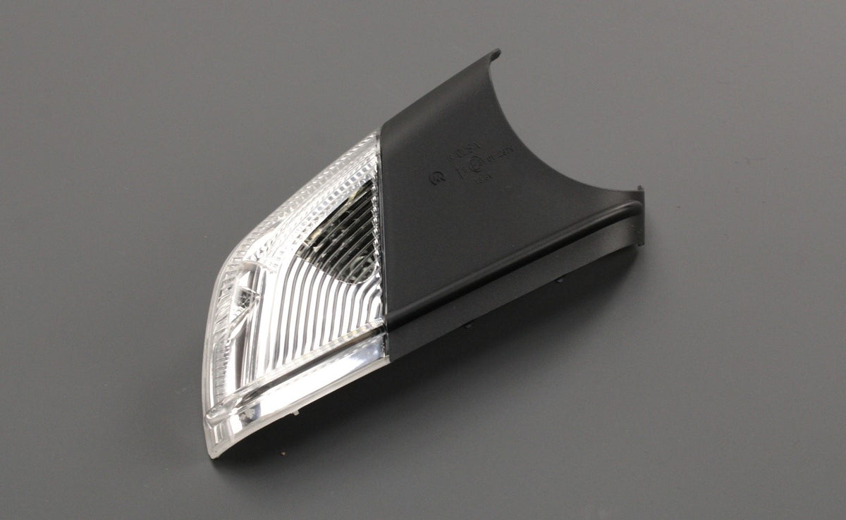 Skoda Octavia 2004-2008 wing mirror indicator lens (right) 1Z0949102D, view 1