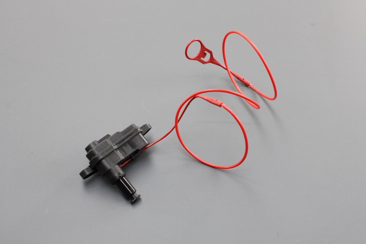 Audi A3 2020-on A5 Q3 Q7 TT fuel filler flap door actuator