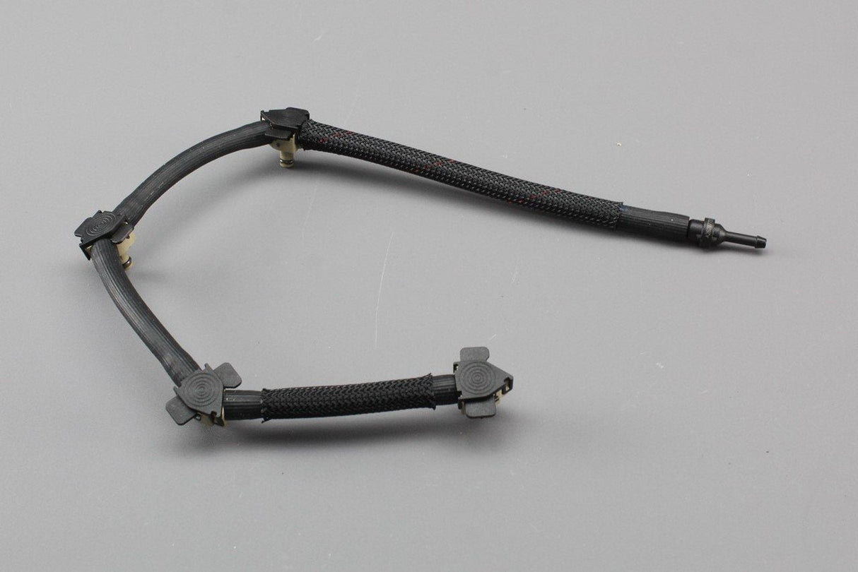 VW Golf Audi A3 A4 Q5 2.0 TDI injector fuel return line 04L130235G