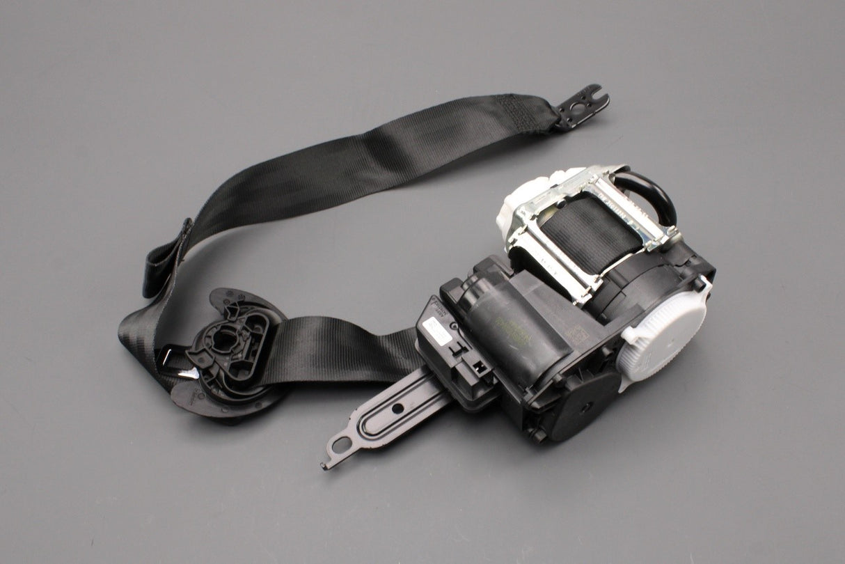 Audi A3 RS3 2020-on three point seat belt (front right) 8Y0857706H 041