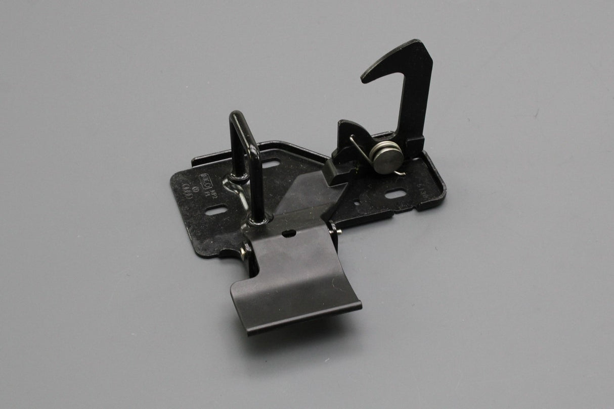 Audi Q7 2010-2015 bonnet catch hook 4L0823480A