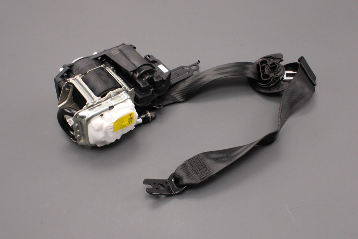 Audi A3 RS3 2020-on three point seat belt (front right) 8Y0857706H 041