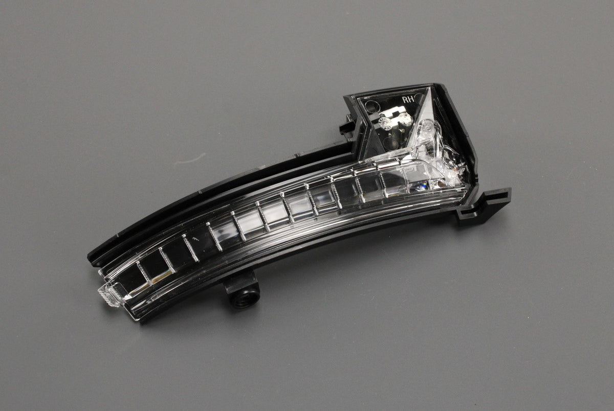 Skoda Kamiq Scala 2019-on wing mirror indicator repeater right 654949102, view 1