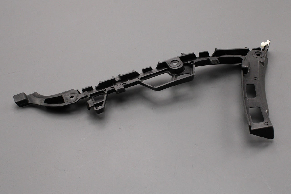 Range Rover Sport 2010-2013 rear bumper mounting bracket (left) LR015111