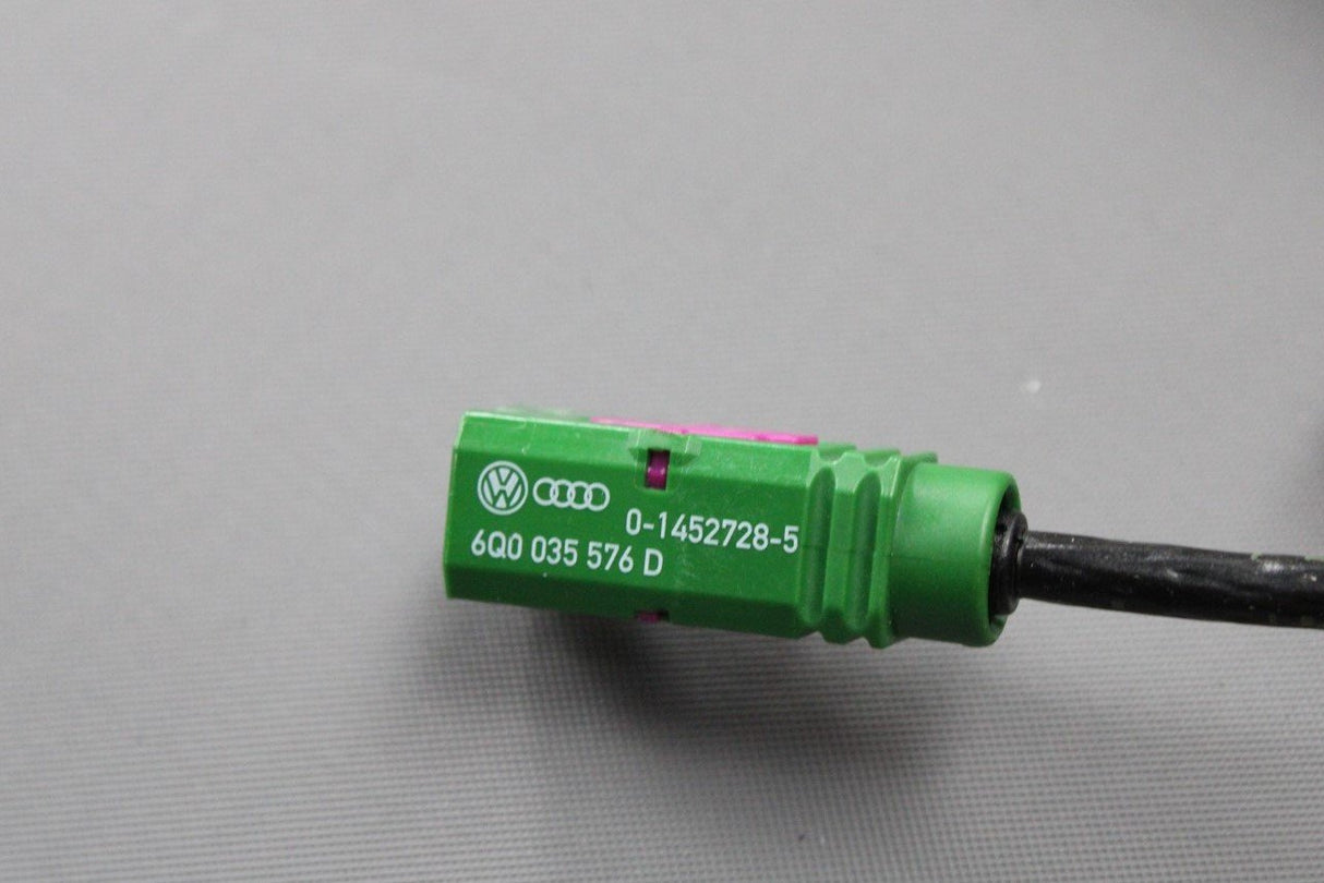 VW Transporter T5.1 wiring harness for reversing camera RHD 7E7971327A