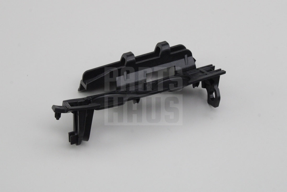Audi A4 S4 Saloon 2016-25 rear bumper mount bracket (left) 8W5807889