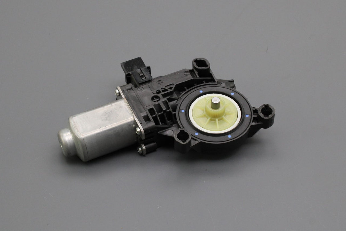 Skoda Roomster 06-10 window regulator motor (right rear) 5J0959812G SK2