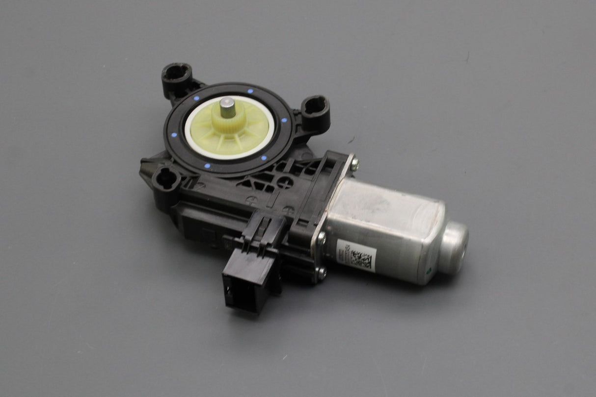 Skoda Roomster 06-10 window regulator motor (right rear) 5J0959812G SK2