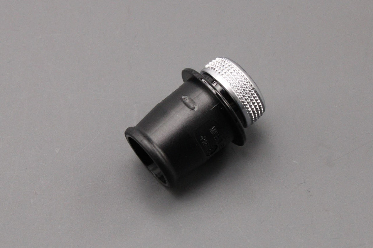 Audi A1 A3 S3 A4 A5 Q2 Q5 Q7 R8 12V power outlet socket plug 8W0919311