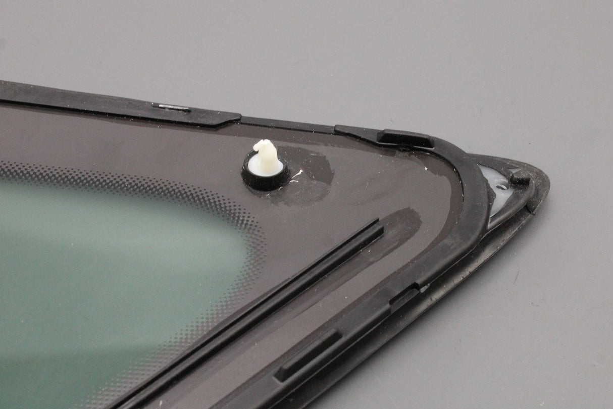 Audi A3 S3 RS3 2013-20 rear quarter window glass (right) 8V4845300A NVB