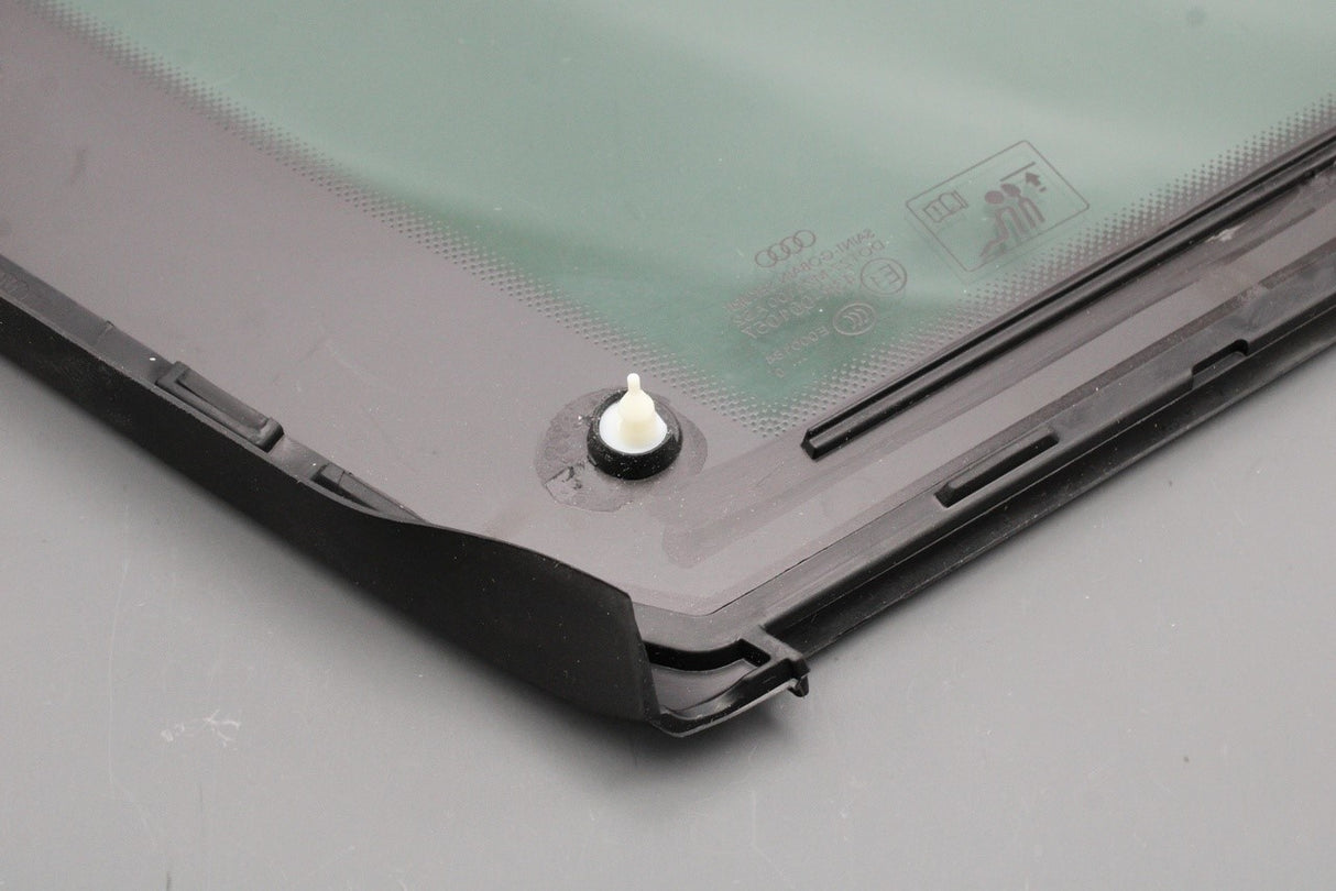 Audi A3 S3 RS3 2013-20 rear quarter window glass (right) 8V4845300A NVB