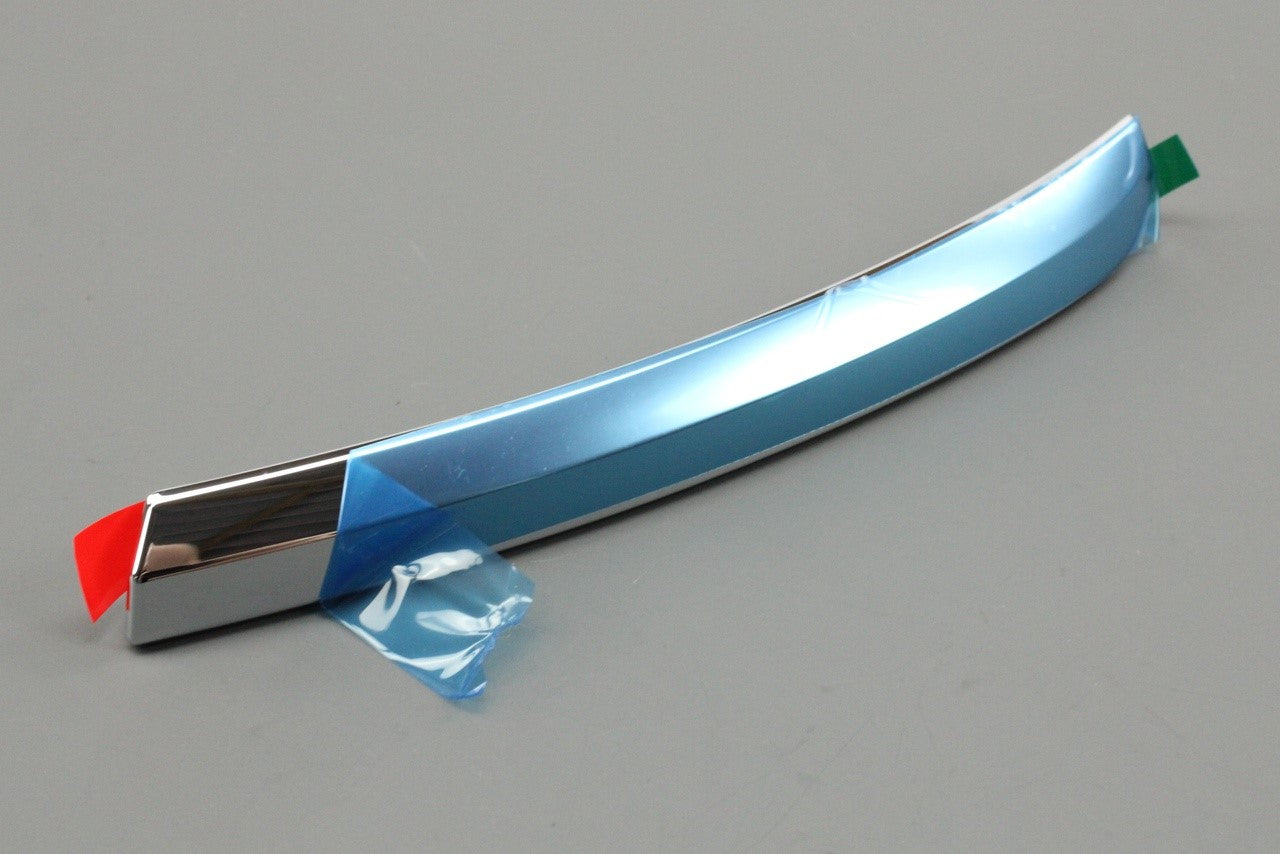 Audi A6 Saloon 19-on tail light chrome trim strip (right