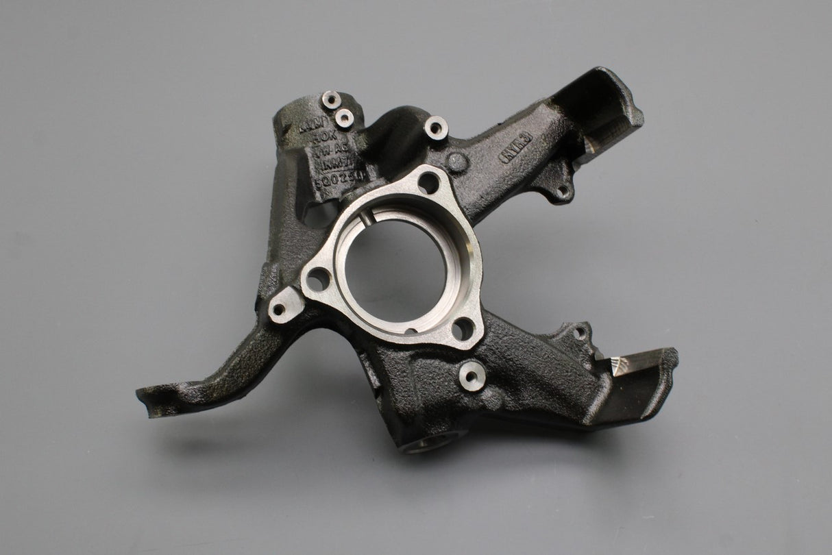VW Golf Audi A3 8V Skoda SEAT front wheel hub carrier (right) 5Q0407256P
