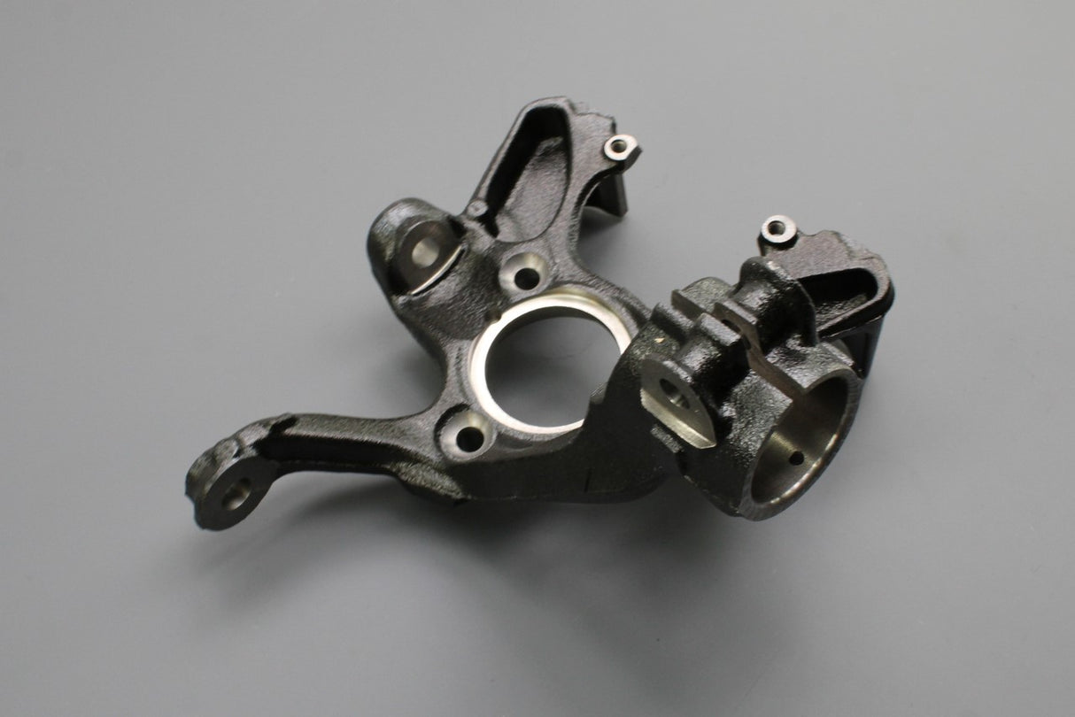 VW Golf Audi A3 8V Skoda SEAT front wheel hub carrier (right) 5Q0407256P