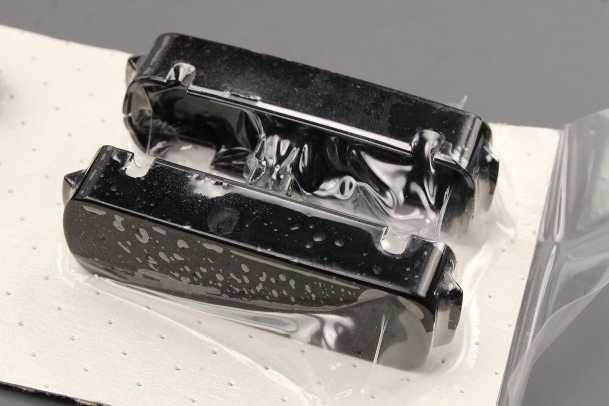 Land Rover Discovery Sport 2015-on roof rails trim kit (black) VPLCR0146