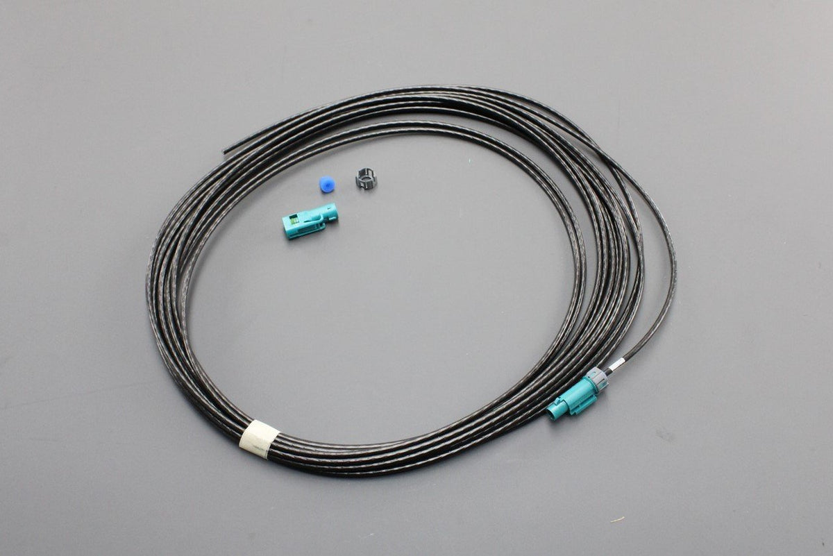 VW Golf MK8 Audi A4 A6 Q5 RS3 SEAT 2018-on aerial wiring loom 000098715A, view 1