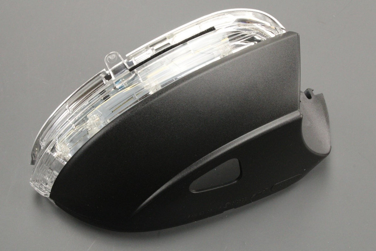 VW CC Eos Jetta Scirocco wing mirror indicator unit (right) 3C8949102E
