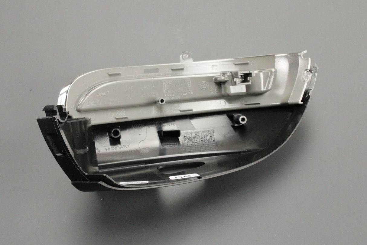VW CC Eos Jetta Scirocco wing mirror indicator unit (right) 3C8949102E