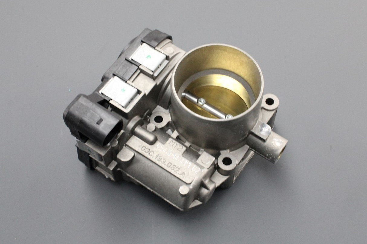 VW Golf Passat Audi A3 Skoda Octavia 1.6 FSI throttle body 03C133062A