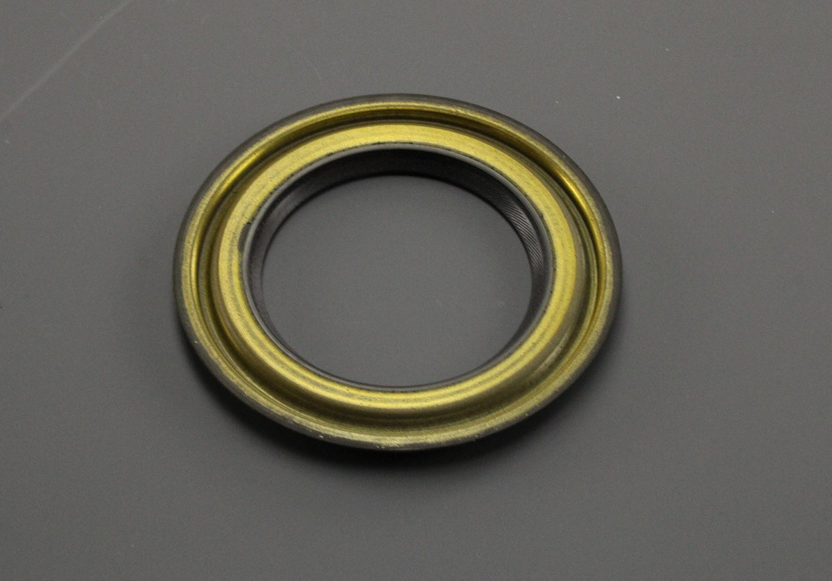 Land Rover Freelander 1996-06 crankshaft oil seal (rear) 1.8L LUF000050L, view 1