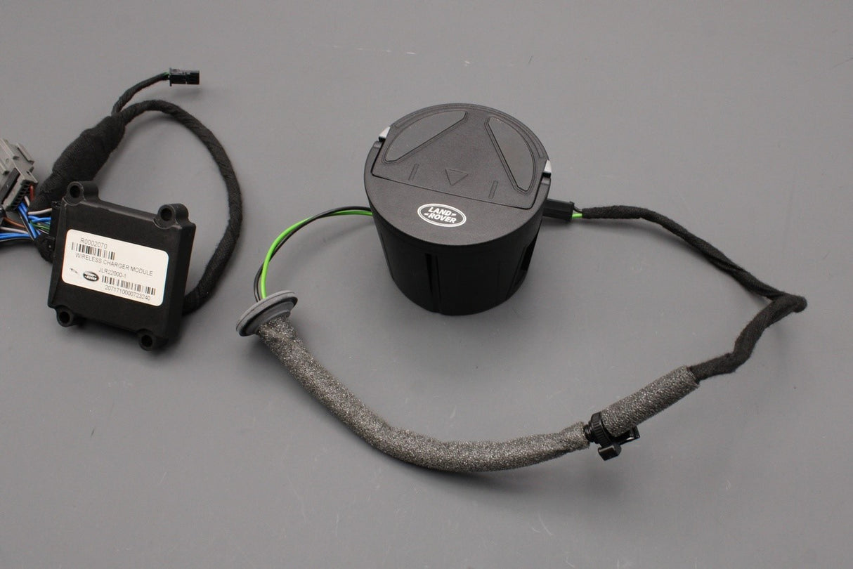 Land Rover Discovery 5 17-on cup holder wireless phone charger VPLRV0118