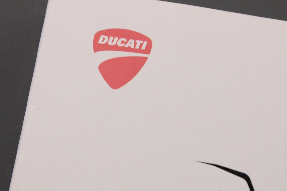 Ducati Streetfighter V4 S 2023 owners manual book 91376631EN