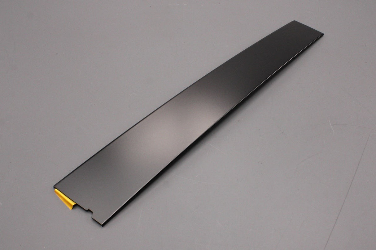 Land Rover Discovery 4 2010-2016 exterior b-pillar trim (right) LR016336