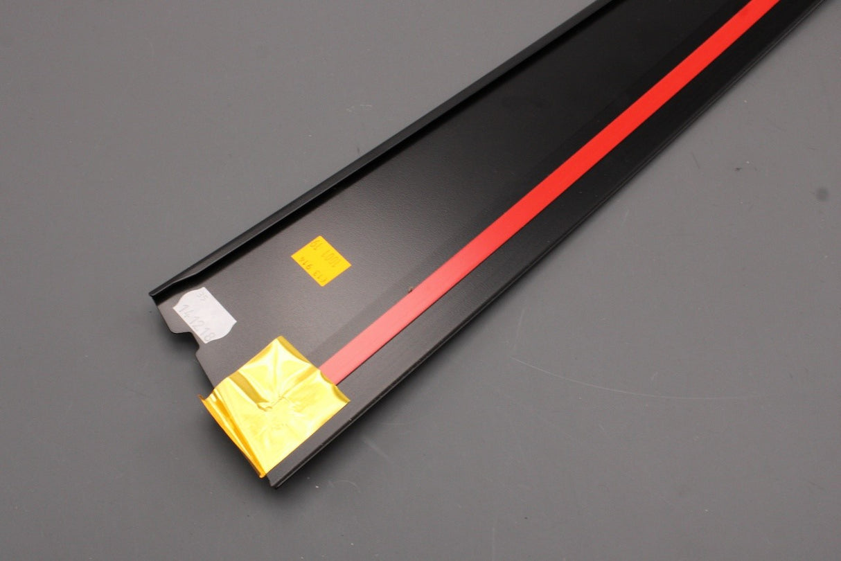 Land Rover Discovery 4 2010-2016 exterior b-pillar trim (right) LR016336