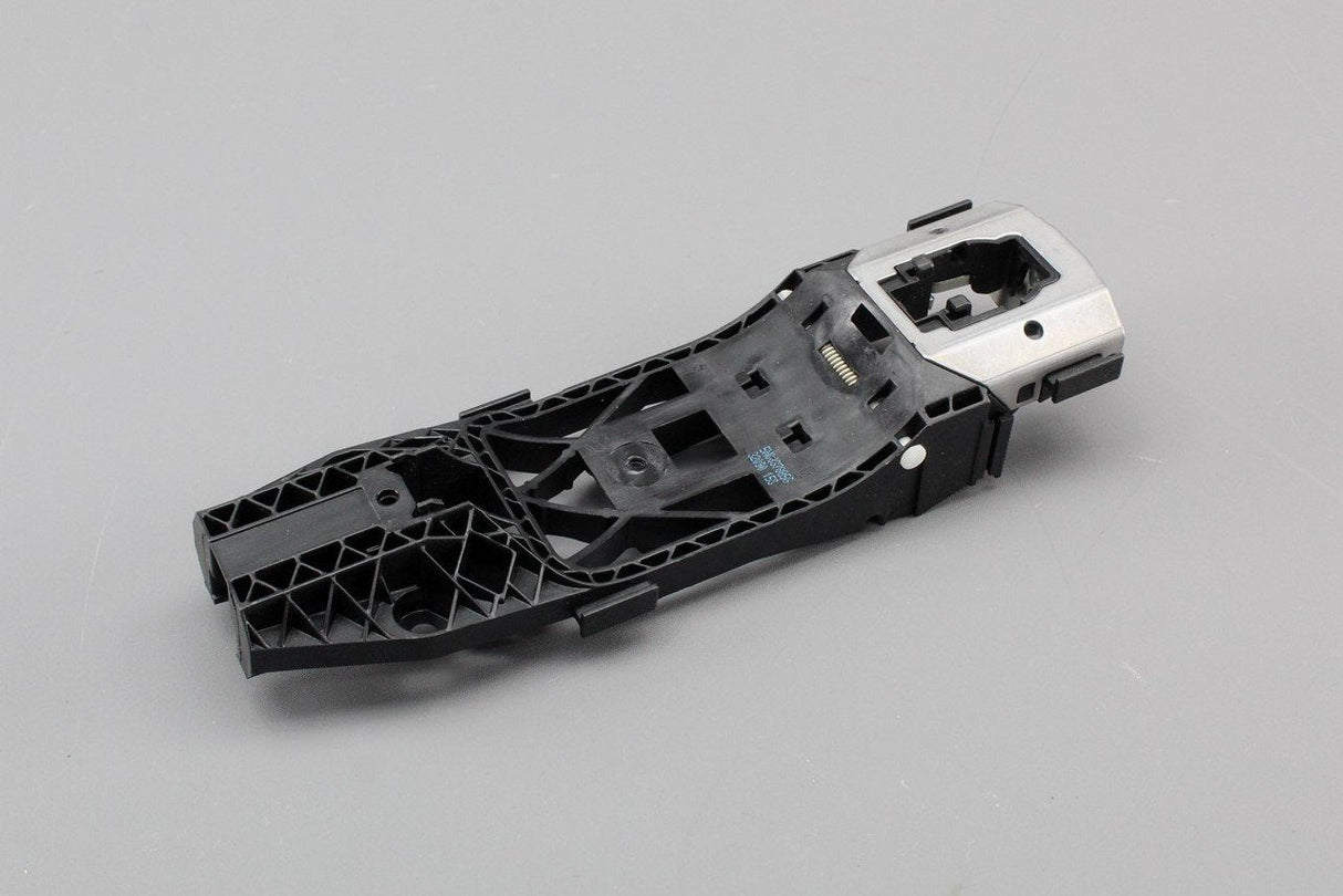 VW Amarok Golf Polo Front drivers handle mounting bracket 5N0837885G
