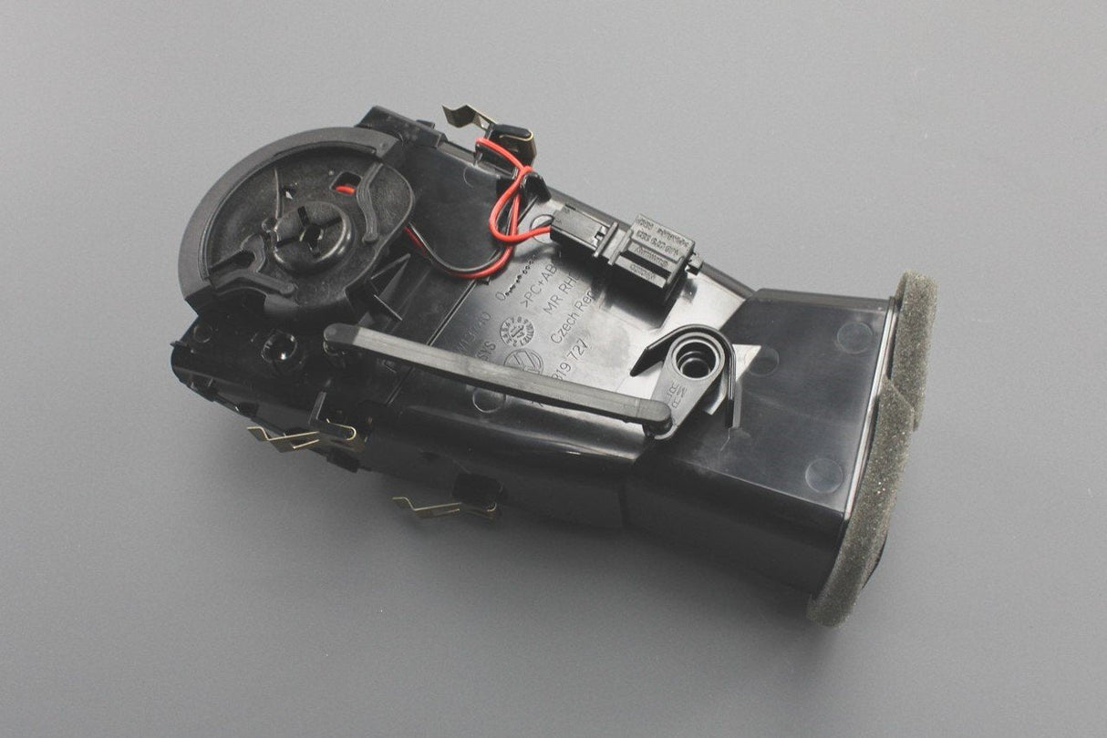 VW Touareg 7P 2015-18 dashboard air-vent (centre right) 7P2819727B UBN
