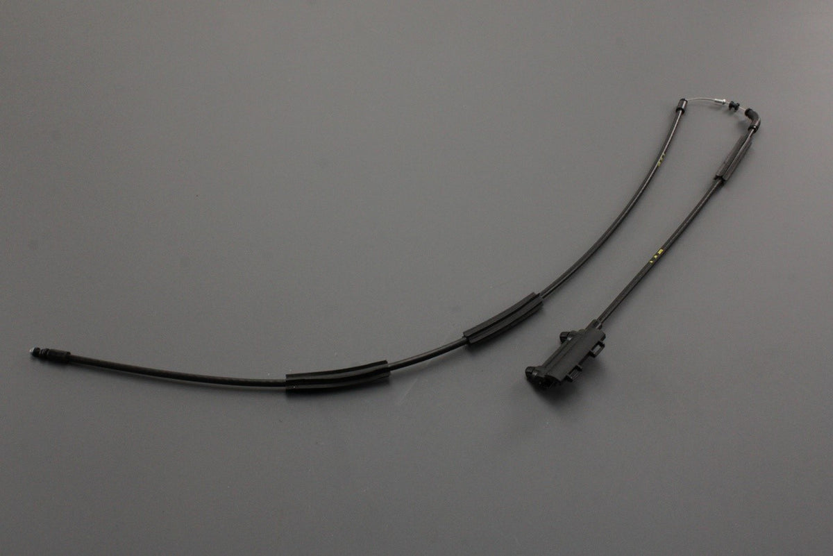 Land Rover Discovery 5 2017-on bonnet release cable LR121817, view 1