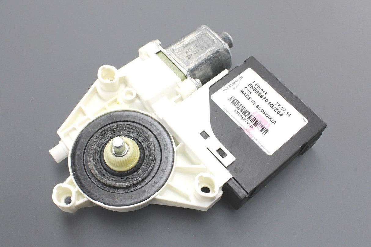 VW Tiguan 2012-16 window regulator motor (front right) 5N0959701G Z04