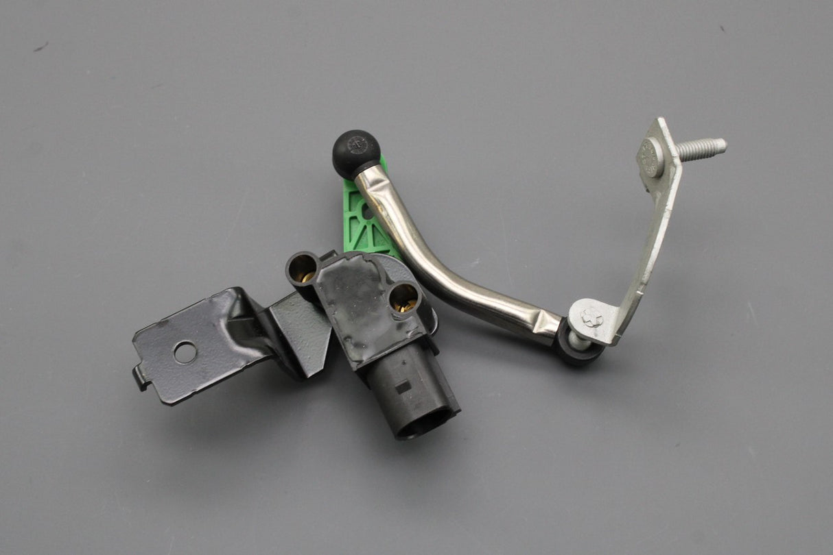 VW Golf MK6 Audi SEAT front ride height level sensor (right) 3C0412522B