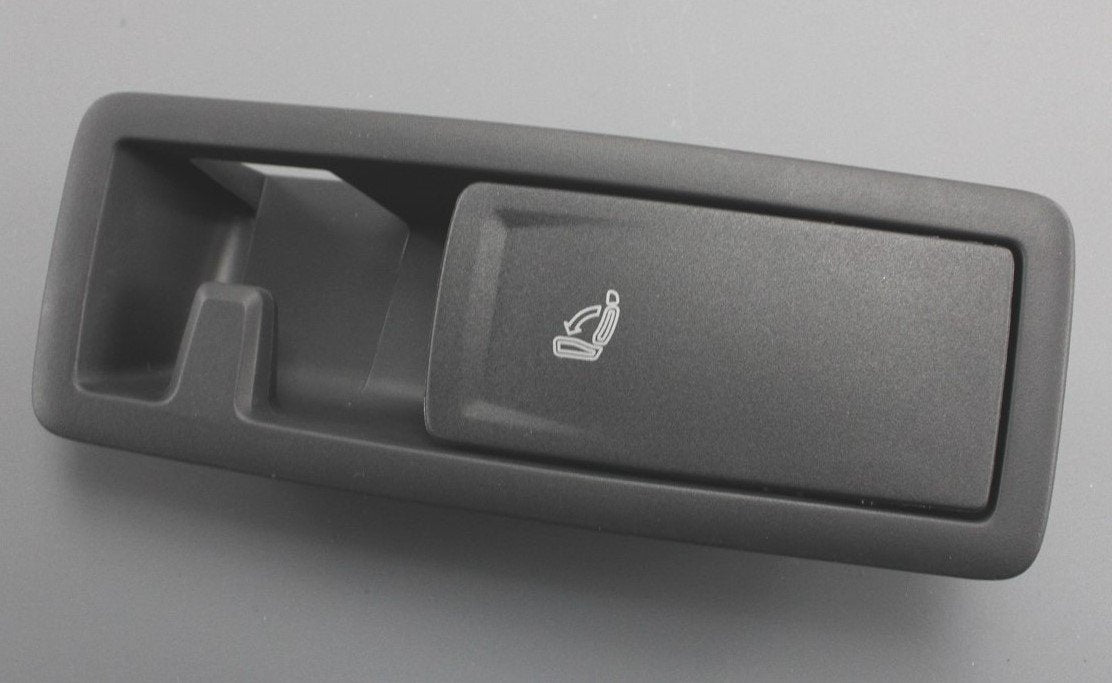 VW Golf estate Passat rear seat release handle (right) 5G0885671G ECZ