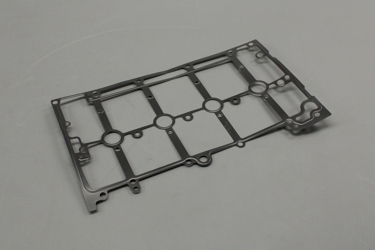 VW Golf Audi Skoda SEAT 2015-on rocker cover gasket (1.5 TSI) 04E103483S, view 1