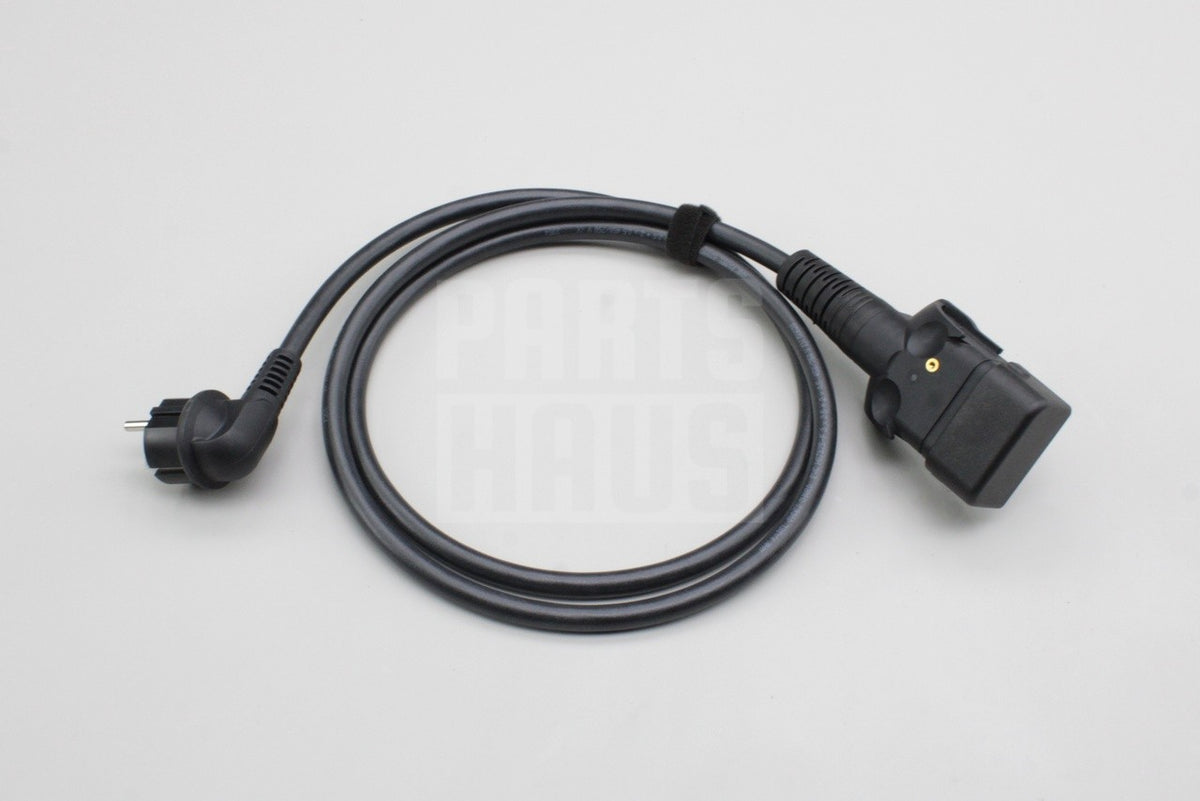 VW Golf MK8 Audi A3 A5 Q5 Skoda mains socket charging cable 7PP971678BH