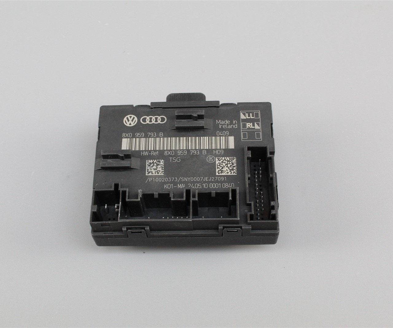 Skoda Superb 08-13 Drivers BCM door control module 8X0959793BZ05