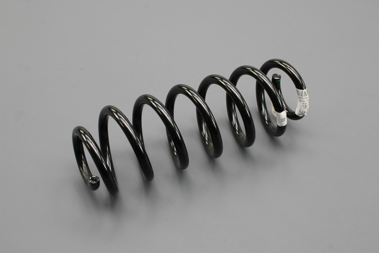 VW Golf MK8 2020-on rear coil springs (x2) 5WA511115C