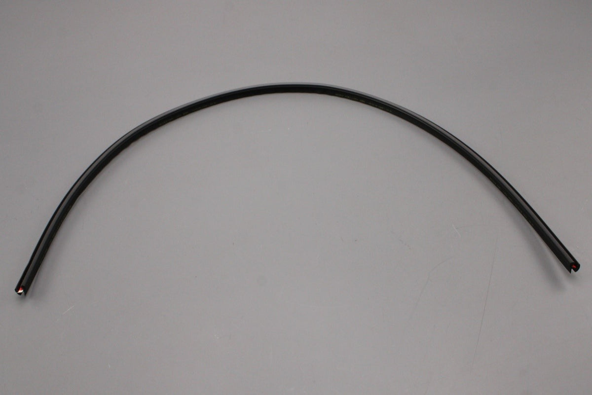 Land Rover Discovery 4 L319 2010-16 windscreen seal (upper) LR031186, view 1