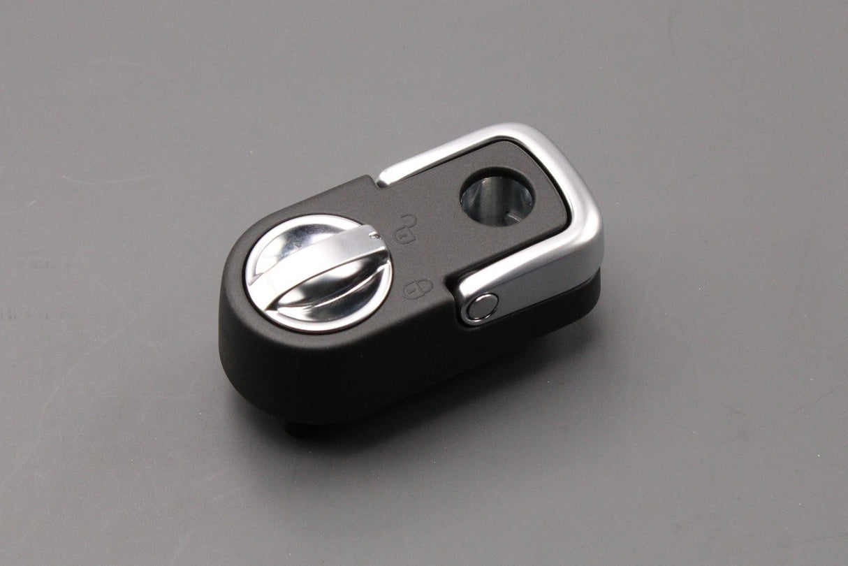 Land Rover & Range Rover Sport tie down luggage hook (x1) LR038108