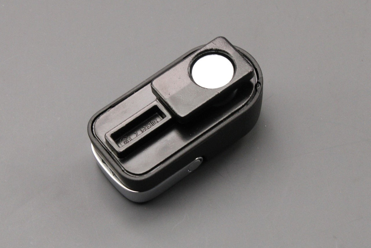 Land Rover & Range Rover Sport tie down luggage hook (x1) LR038108