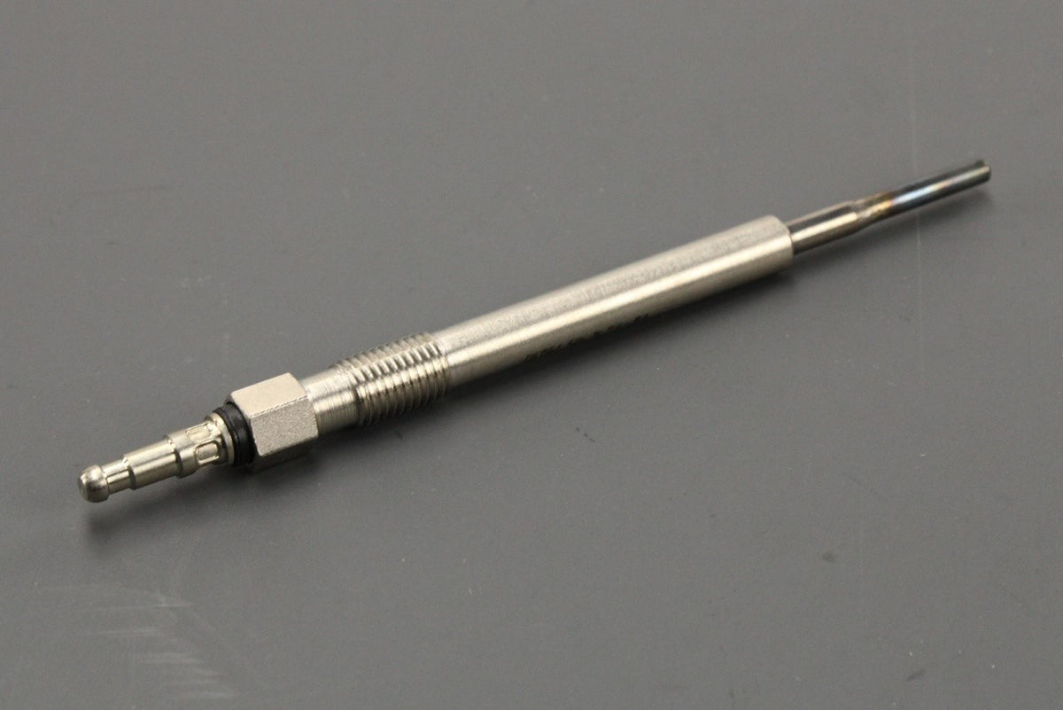 VW Golf MK5 Audi A3 Skoda Superb SEAT Leon glow plug (2.0 TDI) N10579802, view 1