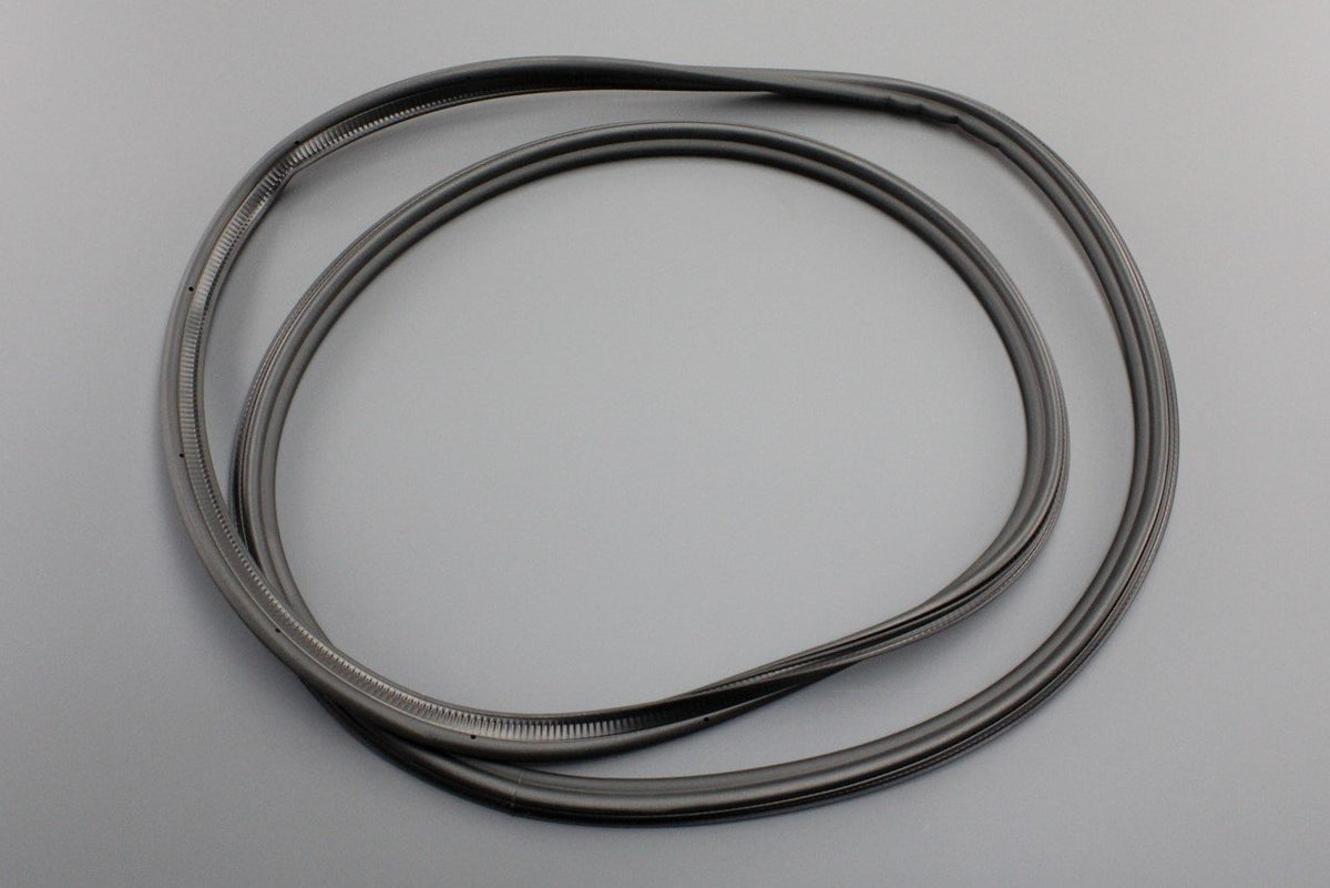 Skoda Karoq SEAT Ateca rear boot-lid tailgate seal gasket 575827705A 9B9, view 1