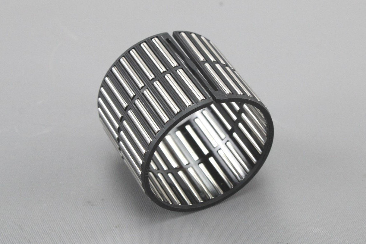 Audi A4 A5 A6 A7 Q5 oil filter element with gasket (2.0 TDI) 05L115562
